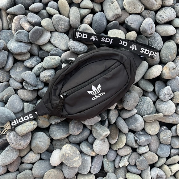 Adidas Originals National Fanny Pack Waist Pack BLACK NWT B175 - Picture 6 of 7